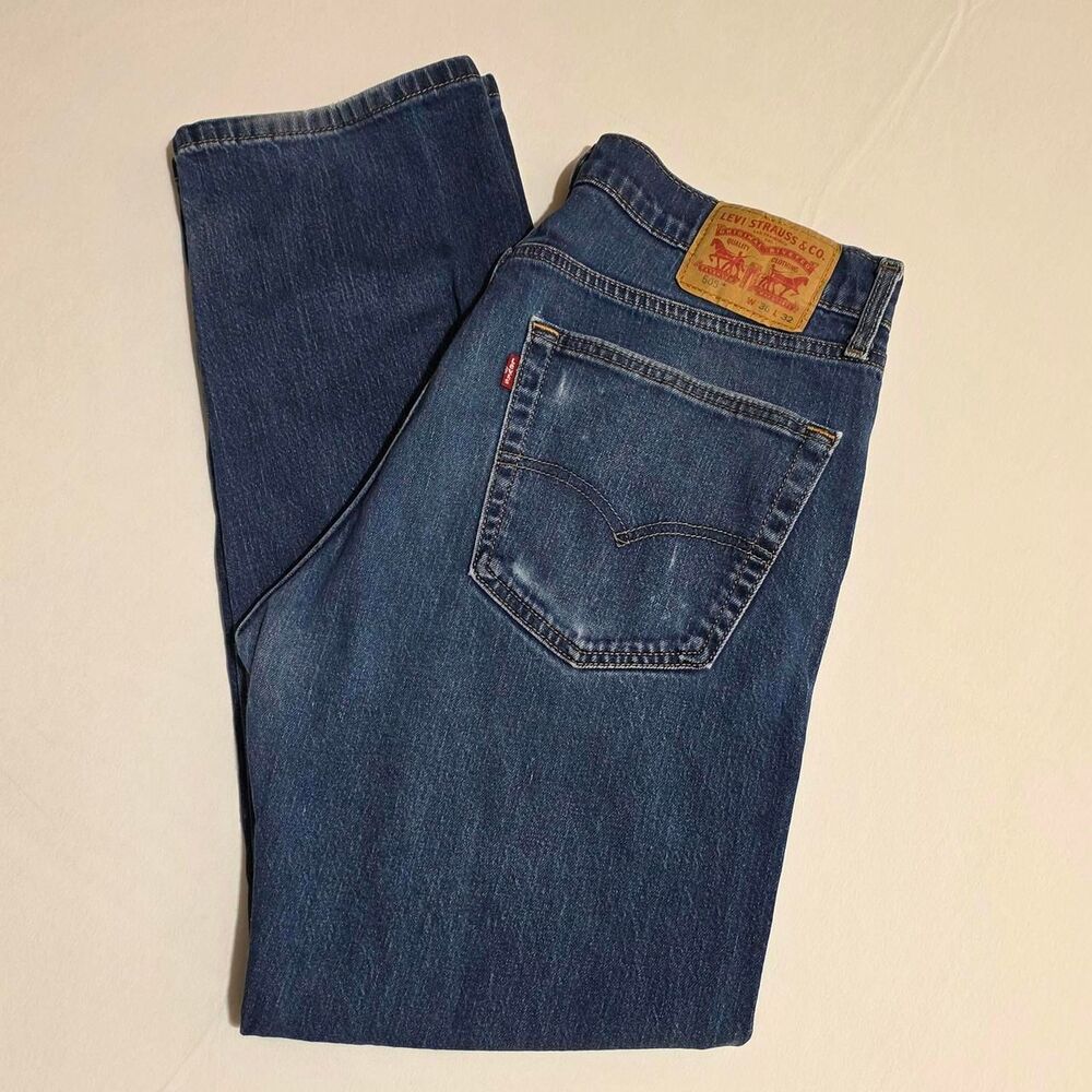 Levi's 505 men's size 36/32 blue jeans